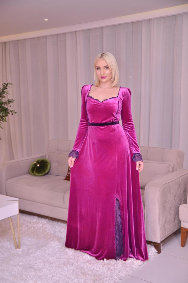 Amira Rose Fushia